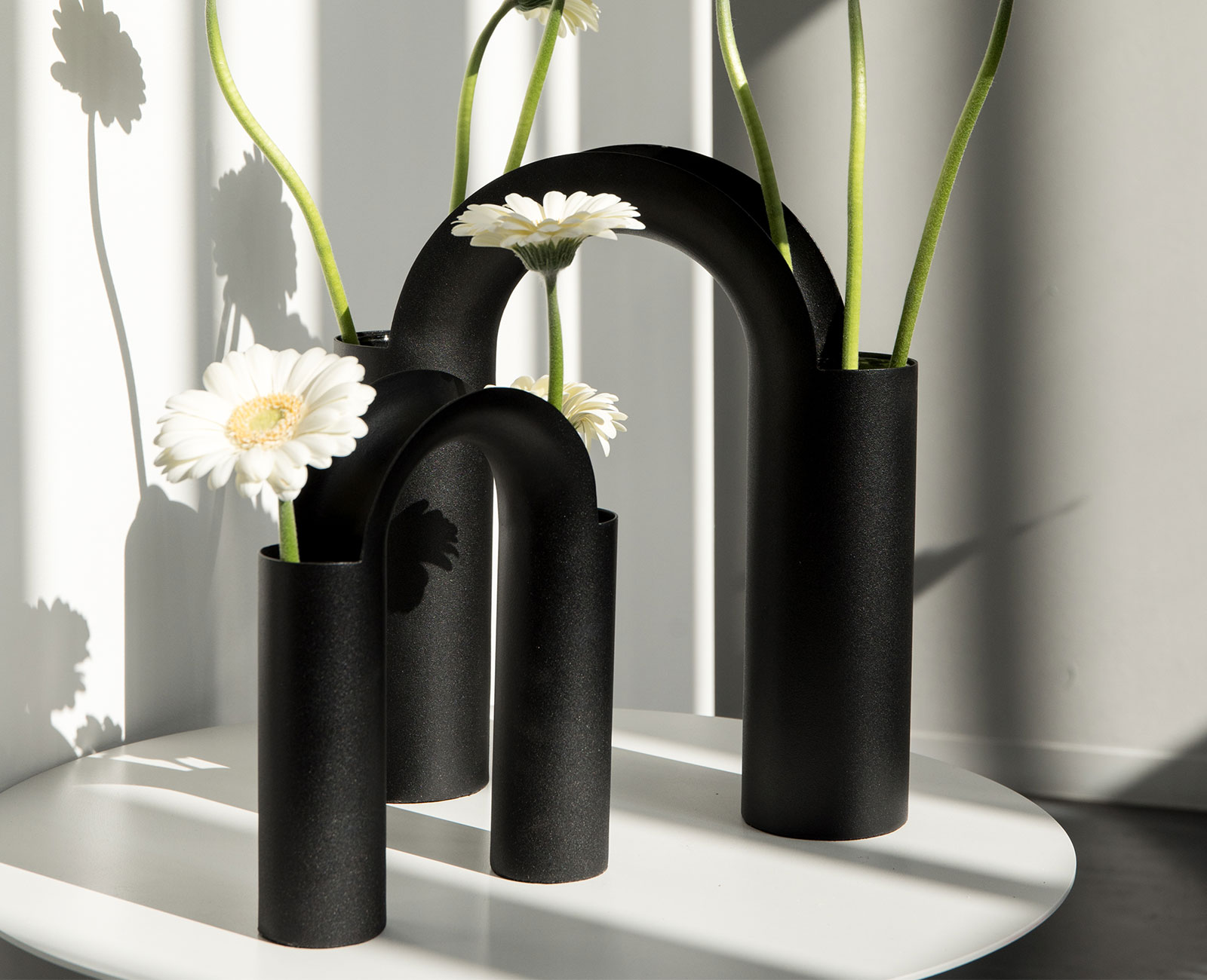 Bridge vase small and medium with flowers